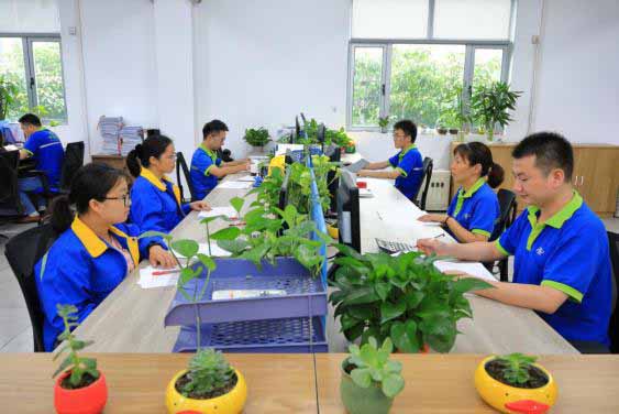 鋁型材定制開模中亞鋁型材廠家辦公室一角